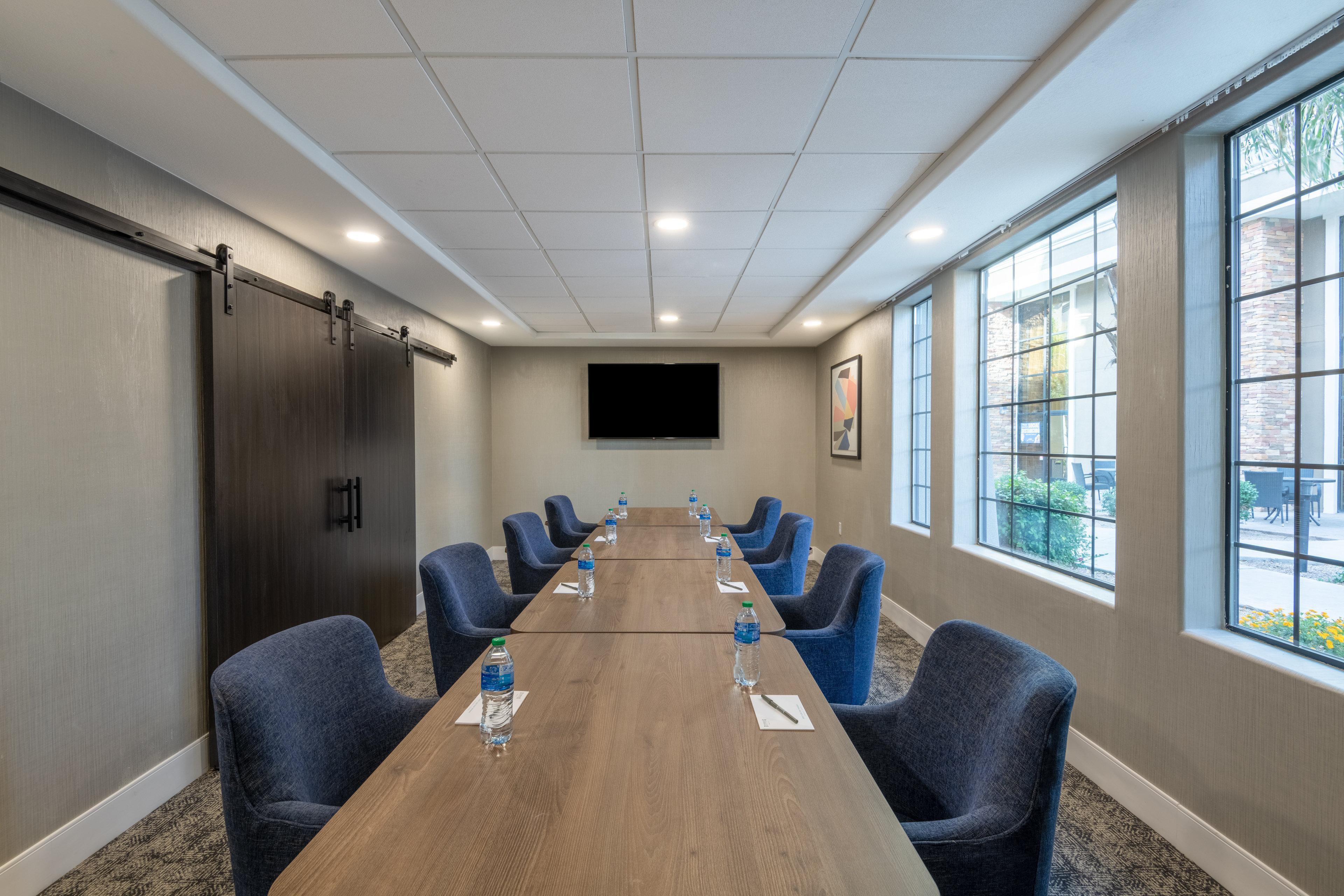 Staybridge Suites Phoenix Glendale Sports Dist By Ihg Eksteriør billede
